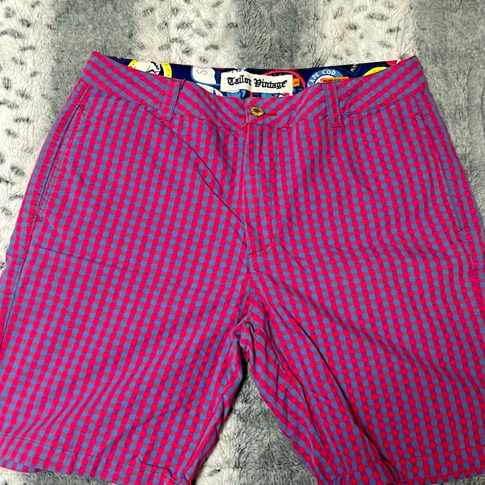 Size 32 Taylor vintage dress shorts never really worn